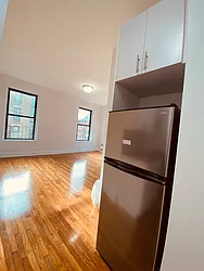 Rented by Metropolis Real Estate of Manhattan