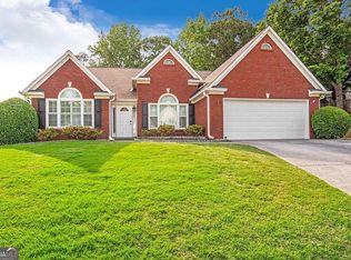 171 Sandhurst Ct, Suwanee, GA