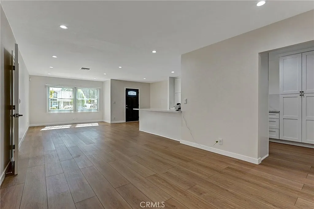 3 bed, 1814 sqft, $4,500 — Photo 4