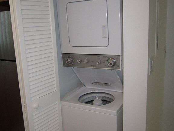 5th image of 2100 NE 42nd Ct APT C