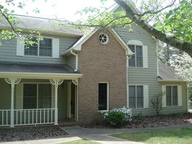 3 BR, 2.5 Bath 
