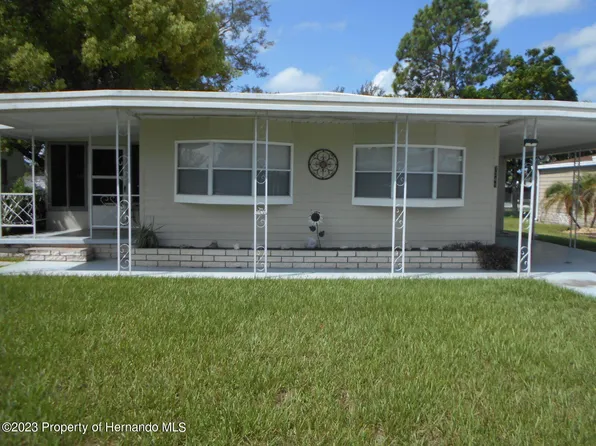 7349 Western Circle Dr, Brooksville, FL 34613