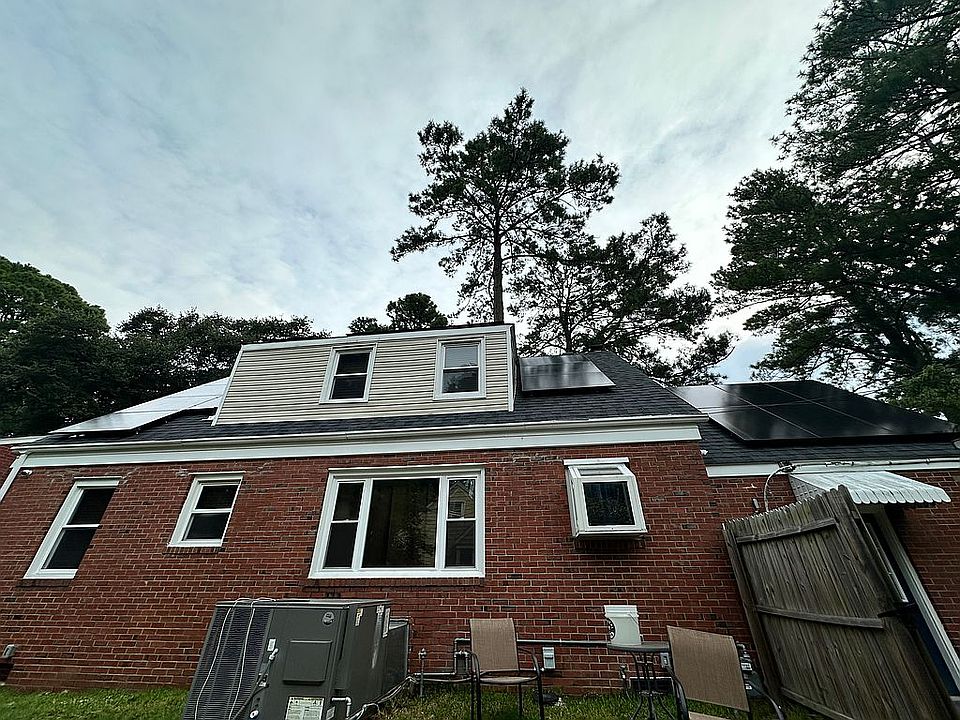 1st image of 193 Blades St