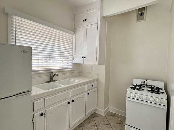 5th image of 290 Bonito Ave #290C