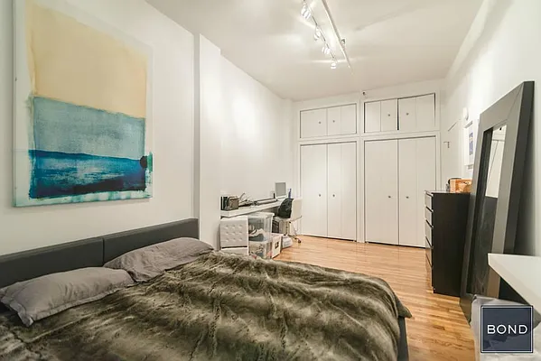 Rented by Bond New York | media 19