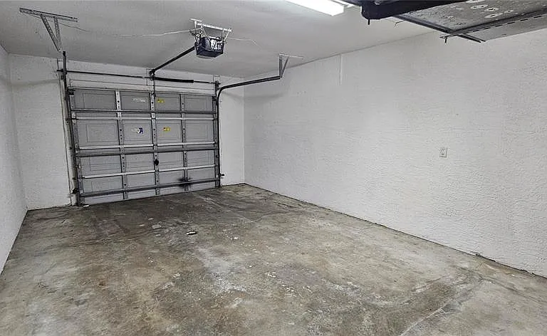 1628 SW Santa Barbara Pl — Photo 16