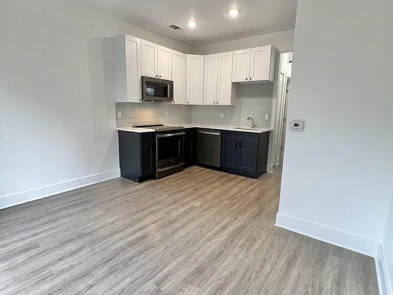 2210 Pearl St #202 — Photo 2