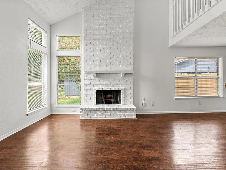 7018 Stoney River Dr — Photo 3