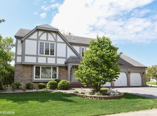 713 E Sherwood Dr, Addison, IL 60101