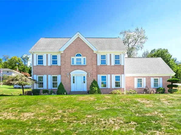 3 Christine Ln, Charleroi, PA 15022