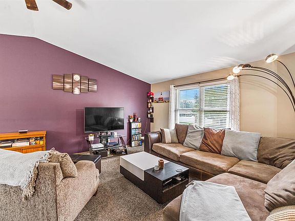 3rd image of 431 Springwood Place Ct
