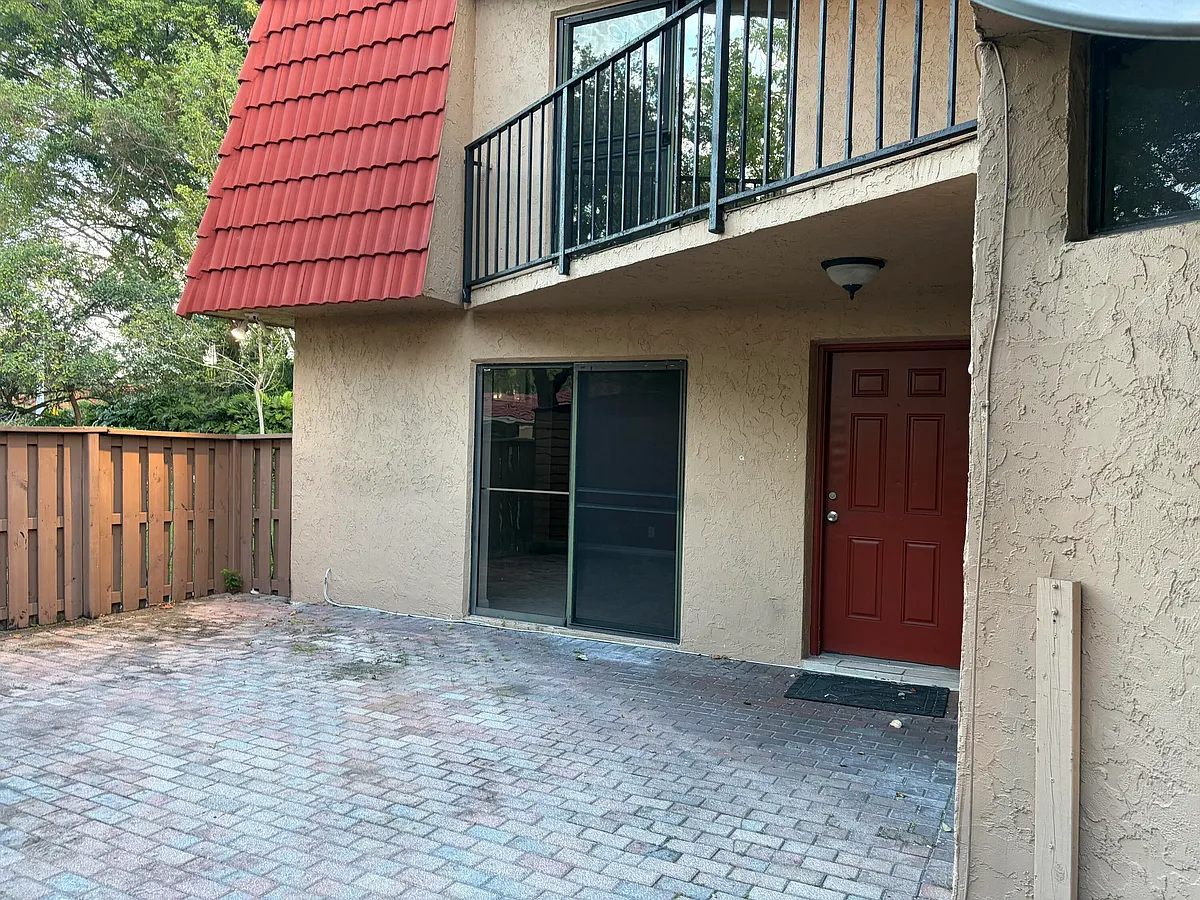 Building Photo - 8165 Severn Dr #D