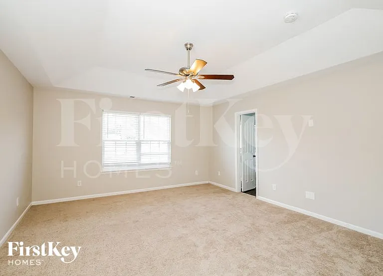 163 Ranlo Ave — Photo 10