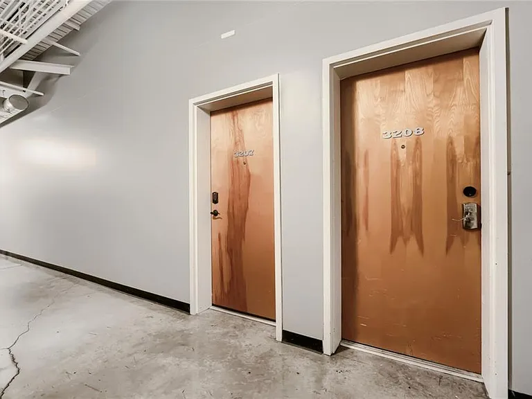 5200 Peachtree Rd #3208 — Photo 18