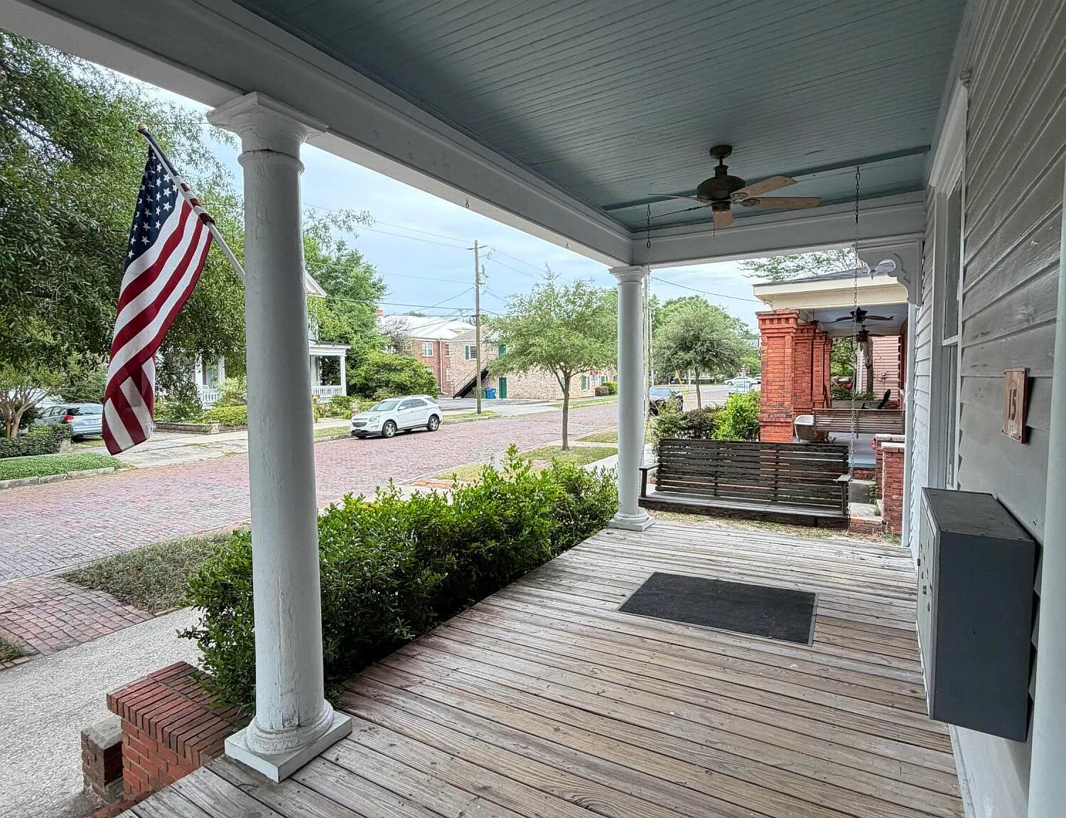 1 bed, 1.0 bath, $1,450 — Photo 2