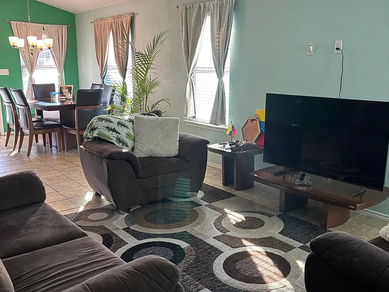 313 Ammonite Ln — Photo 4