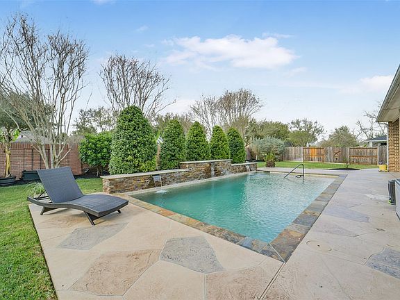 2nd image of 21214 Redcrest Manor Dr