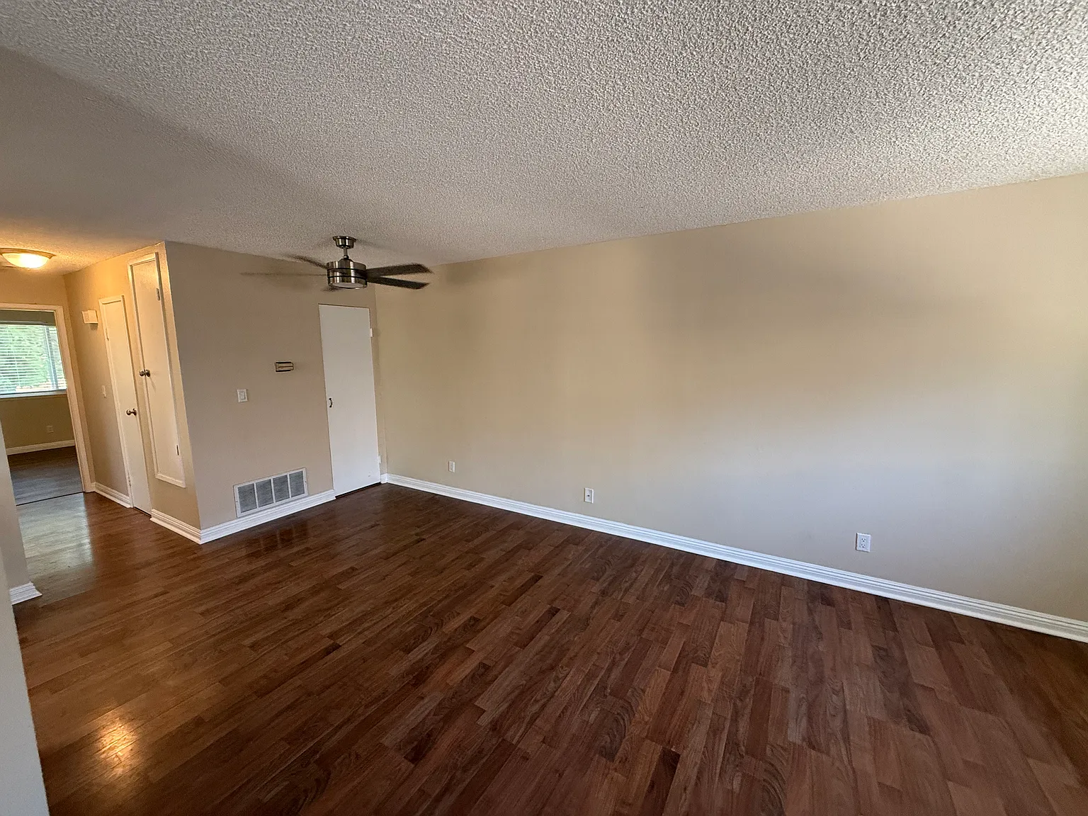 2 bed, 771 sqft, $2,200 — Photo 3