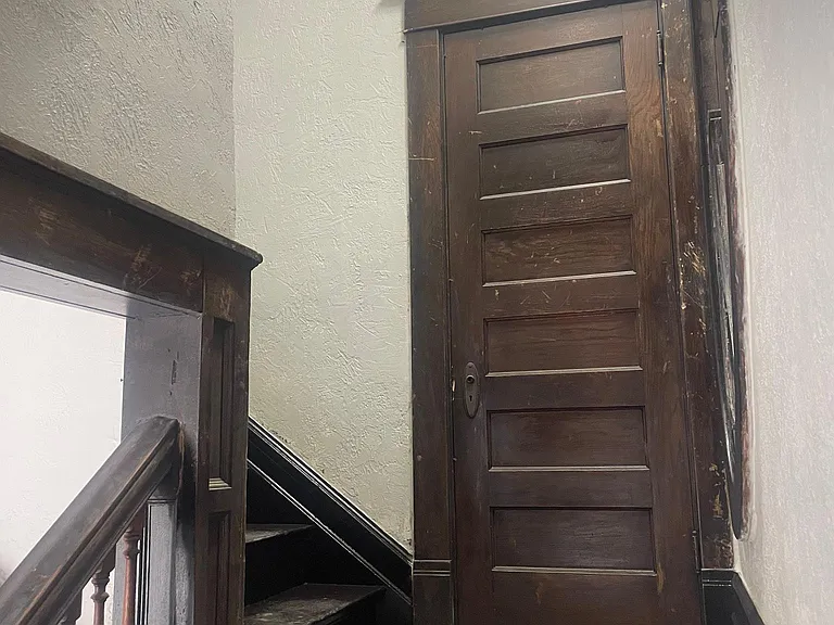 918 Elm St — Photo 9