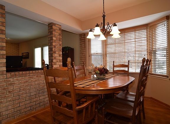 3rd image of 451 S Kensington Ct
