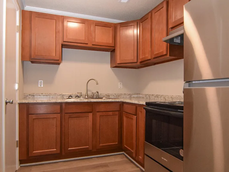1731 W Avalon Cir #D — Photo 5