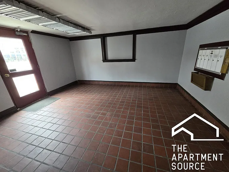 7755 N Sheridan Rd #2 — Photo 9
