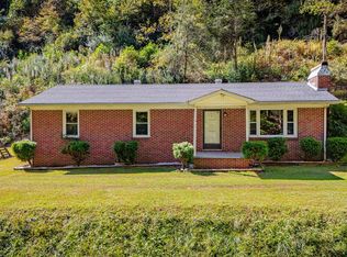 2967 Elkins Branch Rd, Grundy, VA 24614