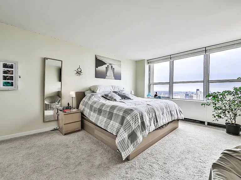 655 W Irving Park Rd #3810 — Photo 20