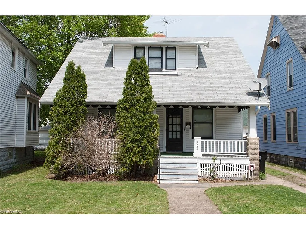 1524 Spring Rd photo 1