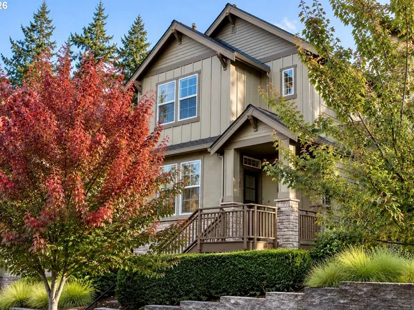 9349 SW Chopin Ln, Portland, OR 97225