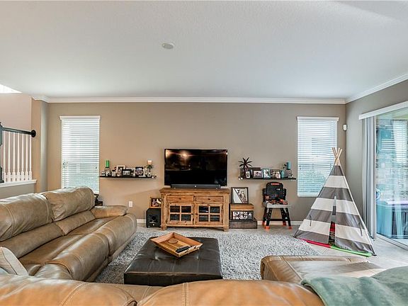 5th image of 3513 Brook Crossing Dr
