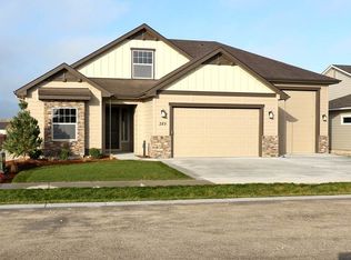289 S Hullen, Star, ID 83669