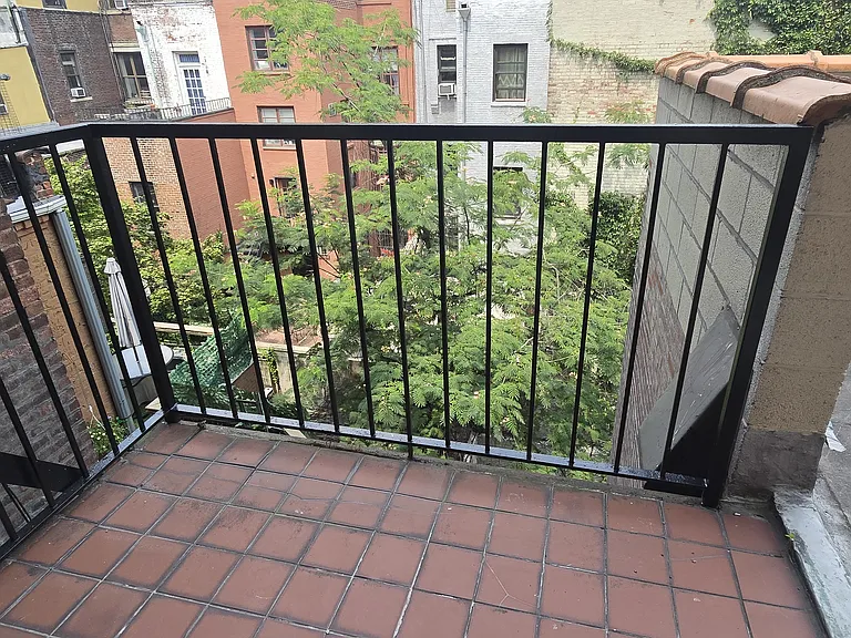 127 W 75th St #3R — Photo 7