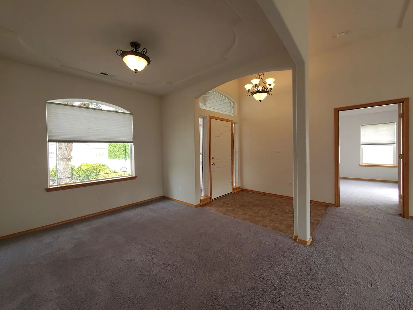 Beautiful South Richland 3-Bedroom Rambler with Open Floor Plan & Spacious Primary Suite! — Photo 3