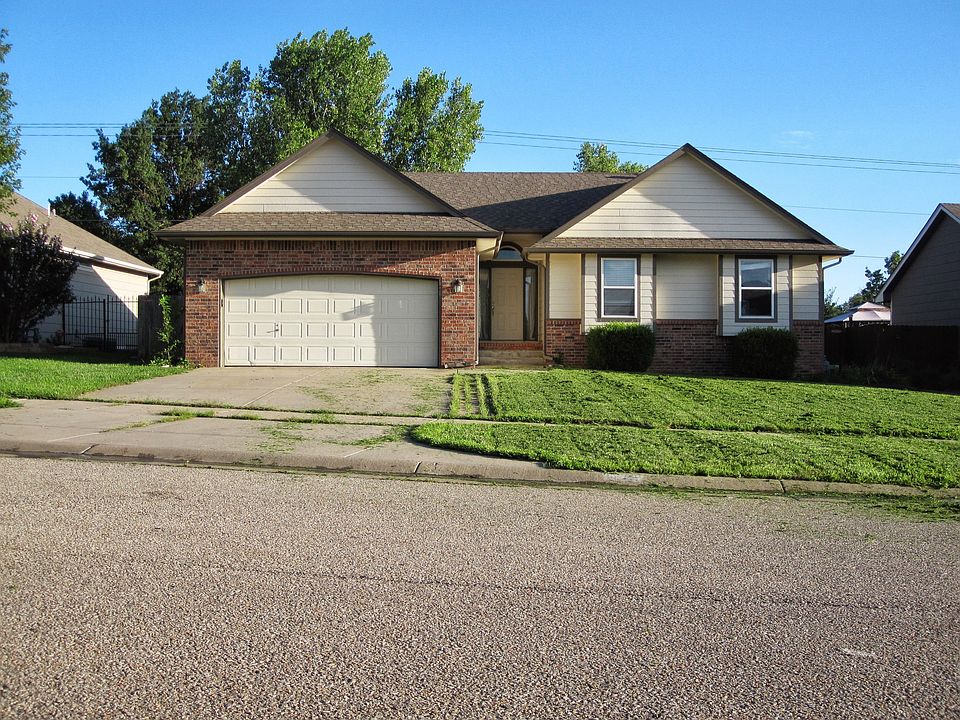 Front View From Culdesac
