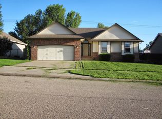 1719 E Southridge Cir, Derby, KS 67037