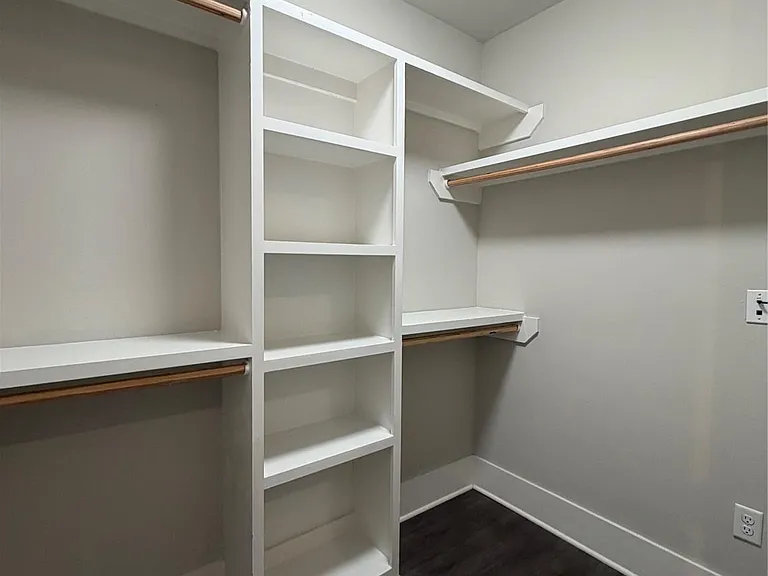 2727 Houston Ave #202 — Photo 14