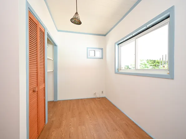 1726 East 52nd Street image 9 of 31