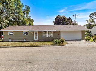 206 S Hubert St, Ivanhoe, MN 56142