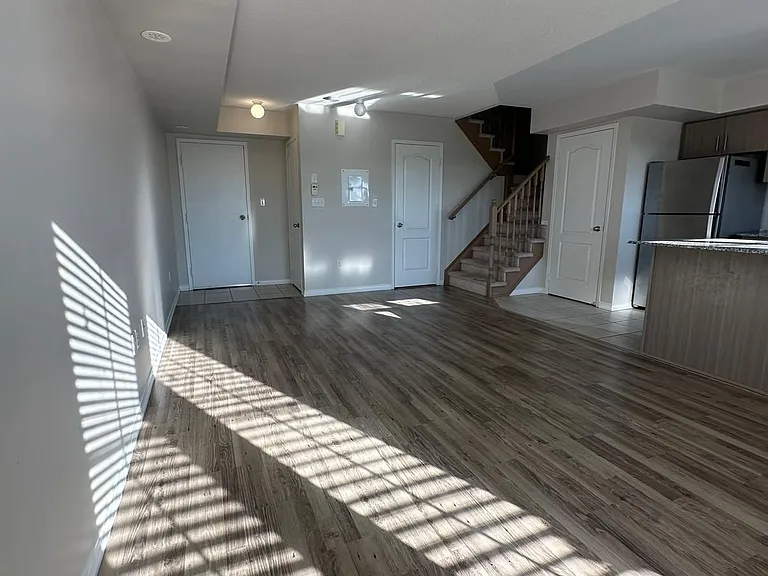 2504 Post Rd #10 — Photo 18