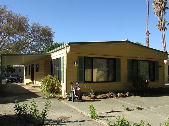 2nd image of 6 Palm Dr