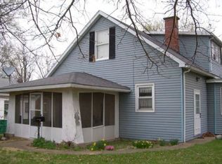 12 N 10th St, Belleville, IL 62220