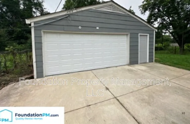 2966 Watson St — Photo 18