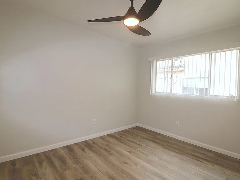 4458-64 1/2 Oregon St — Photo 12