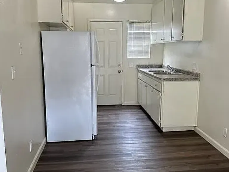 Actual countertops are different than in this picture