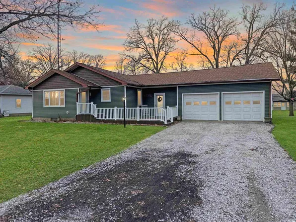 1212 E Oak Dr S, Winamac, IN 46996