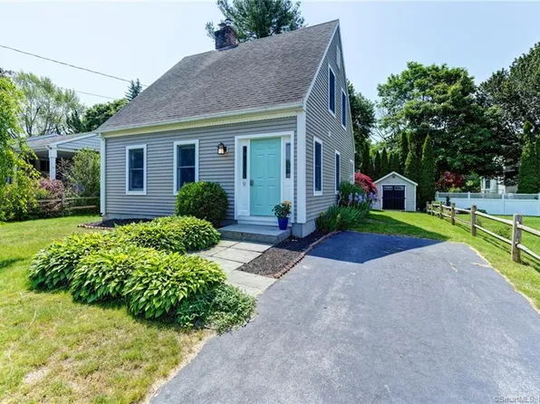 9 2nd Avenue, Waterford, CT 06385