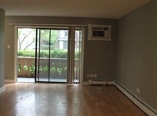 17 Parkside Ct APT 3, Vernon Hills, IL 60061