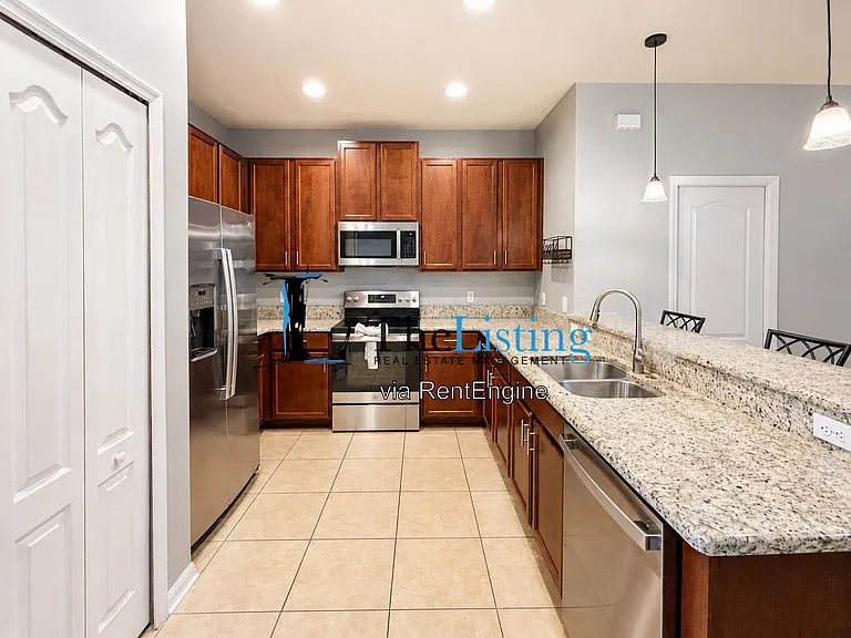 1331 Glenleigh Dr — Photo 8