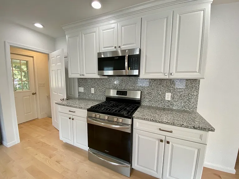 194 Boylston St #2 — Photo 5